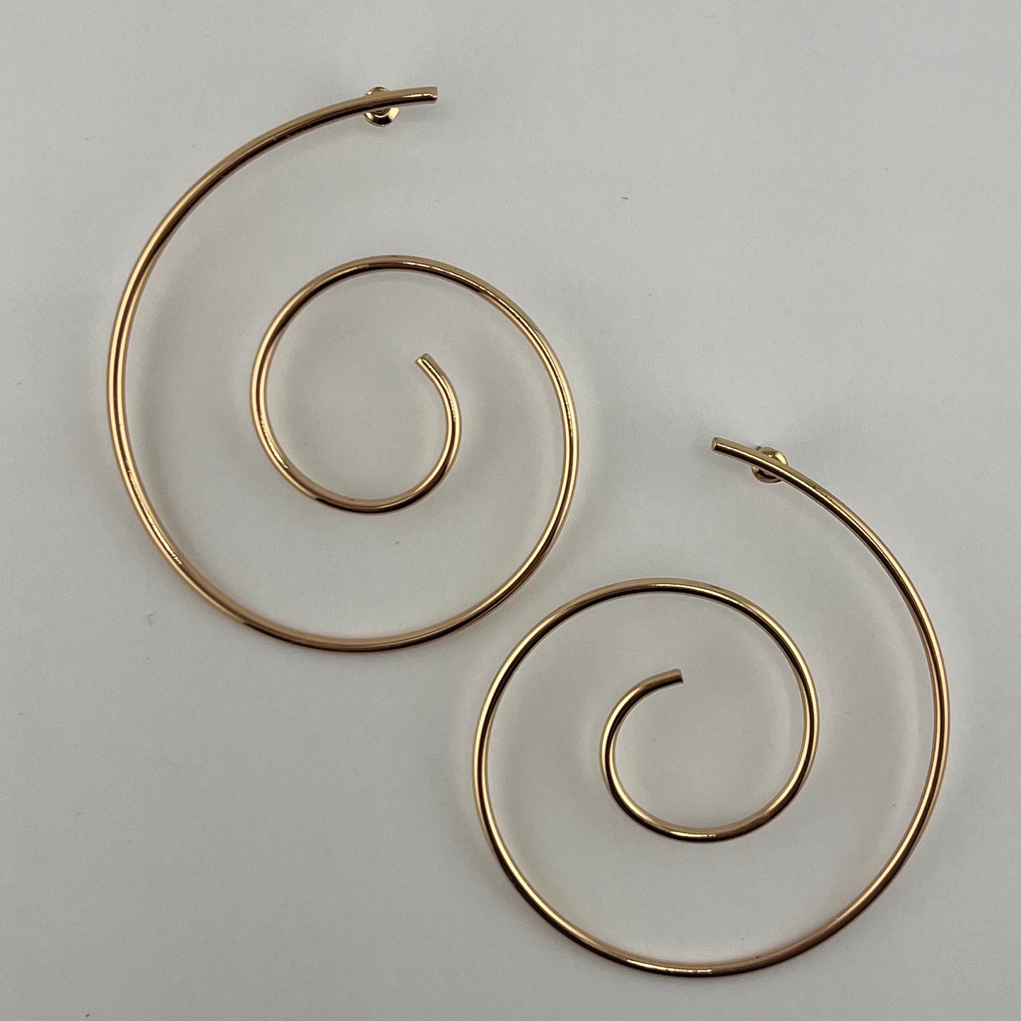 Elegant geometric spiral metal earrings