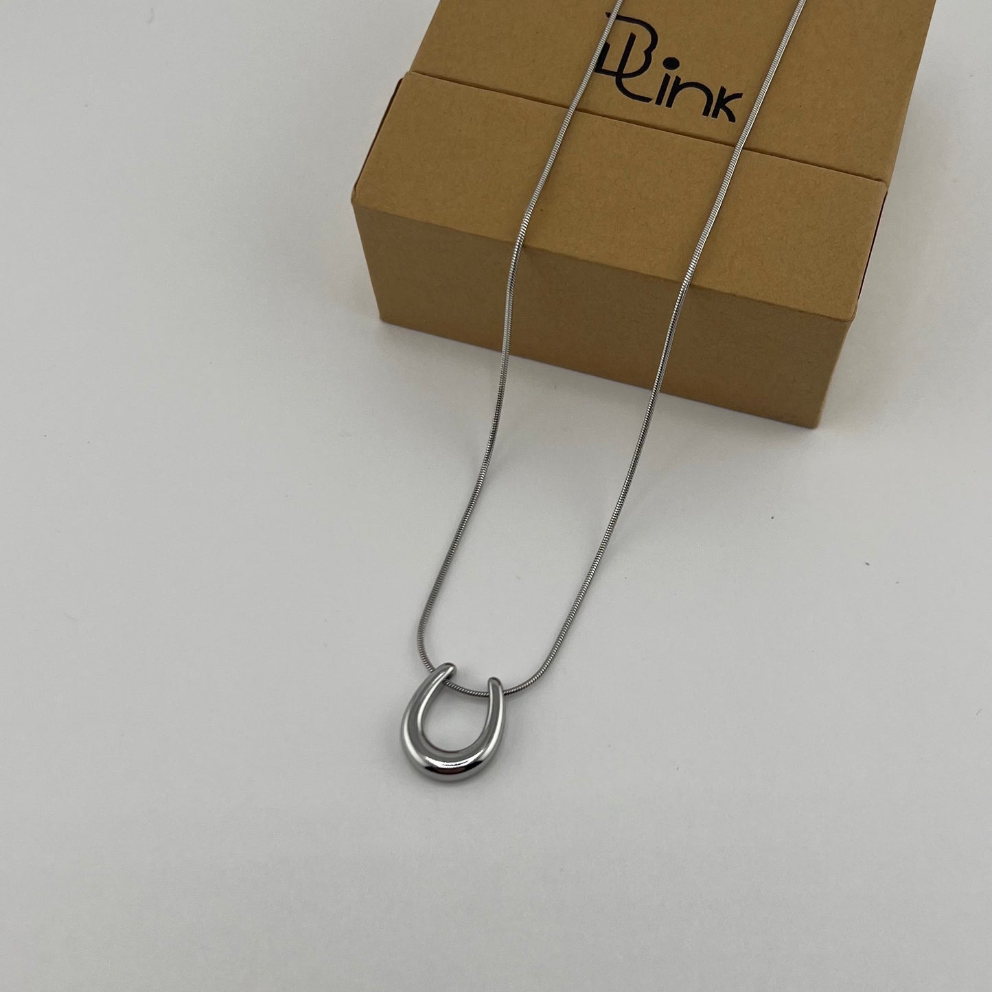 Fashion Stainless Steel U-shaped Necklace