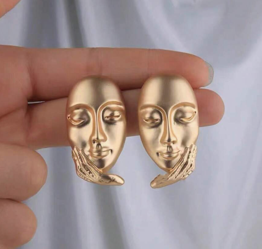 Fashionable Versatile Stud Earrings